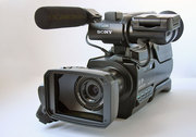 видеокамера Sony HXR-CM1500